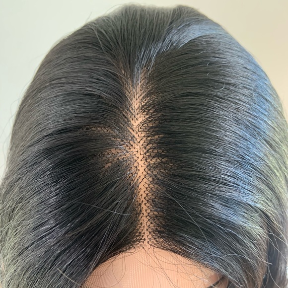 Very Pretty Versatile 13x4 Lace Front Black Synthetic Wig - Picture 10 of 14